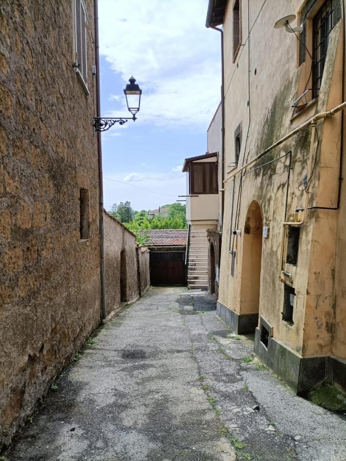 Nepi - Intero alloggio nel centro storico Esterno foto